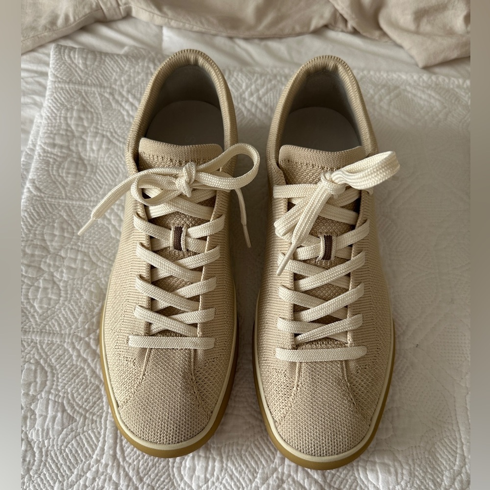 Rothy’s Lace Up Sneaker, EUC, size 7